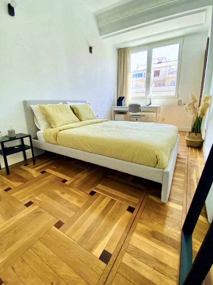 Modern 7-Room Coliving Space in Prime Salamanca Near Retiro Park