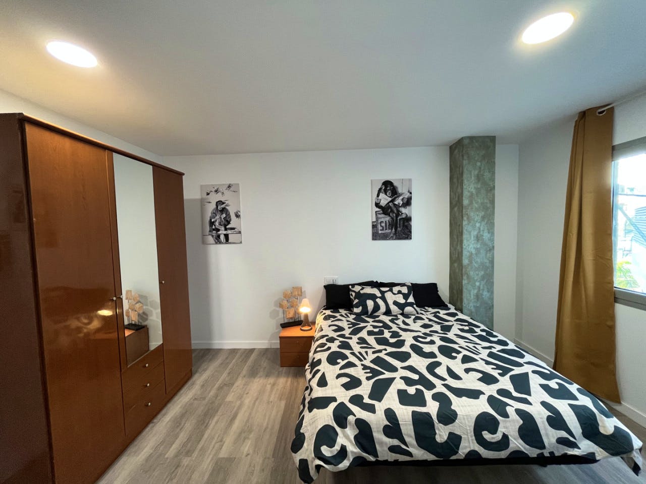 Vibrant Coliving Space for Nomads in Charming La Isleta, Las Palmas