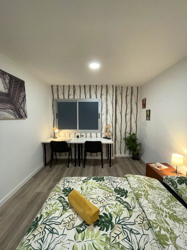Vibrant Coliving Space for Nomads in Charming La Isleta, Las Palmas