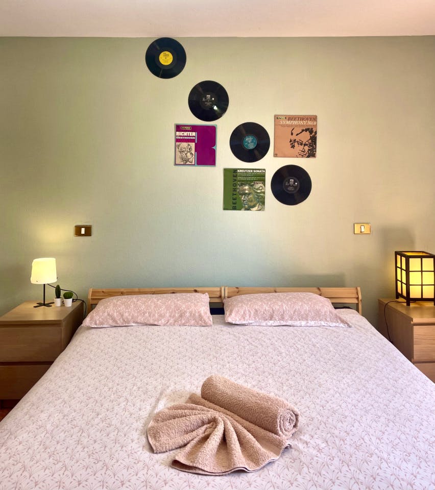 Spacious Coliving Oasis for Nomads in Lively Santa Catalina