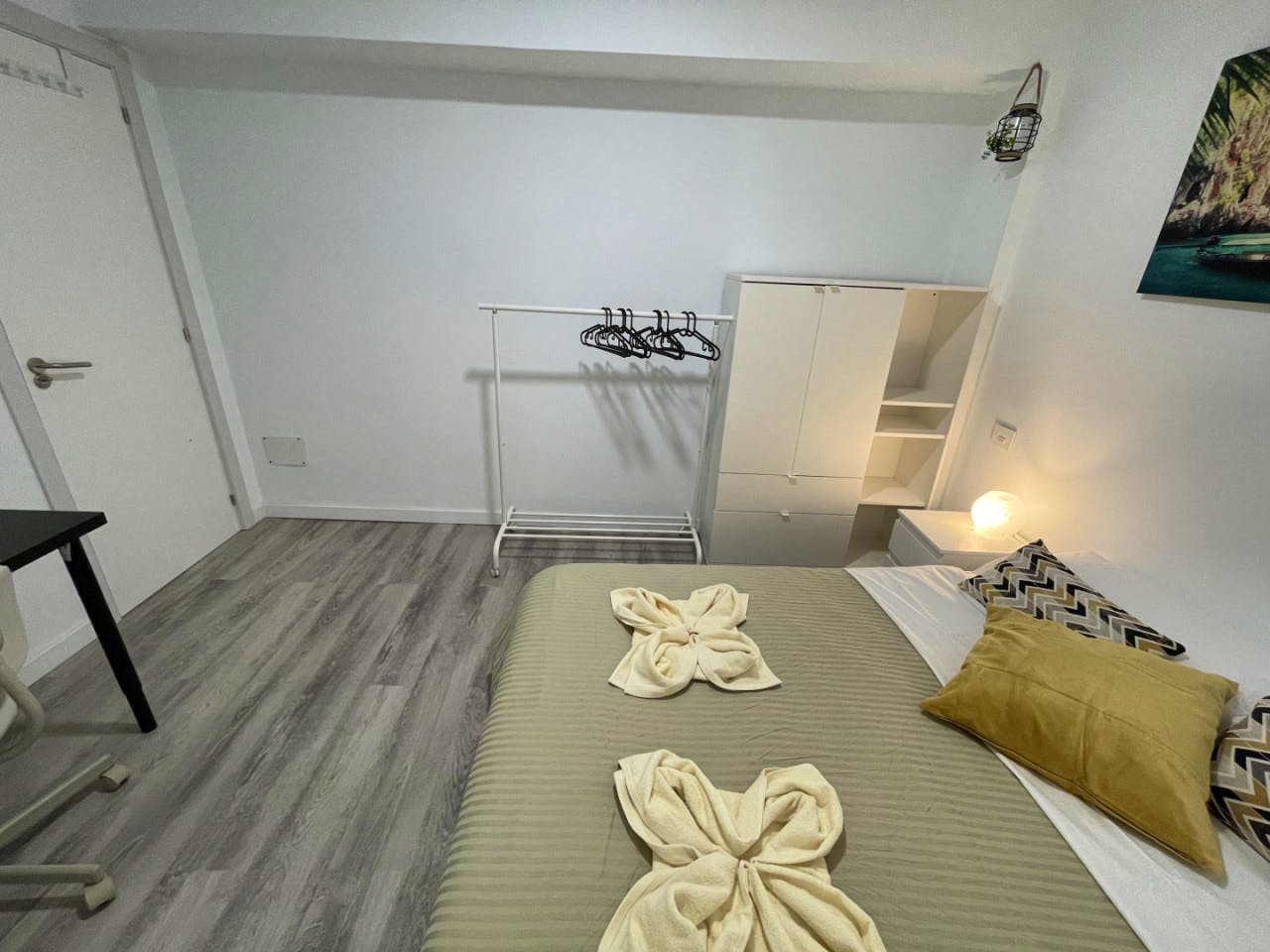 Spacious Coliving for Digital Nomads in Charming Triana, Las Palmas