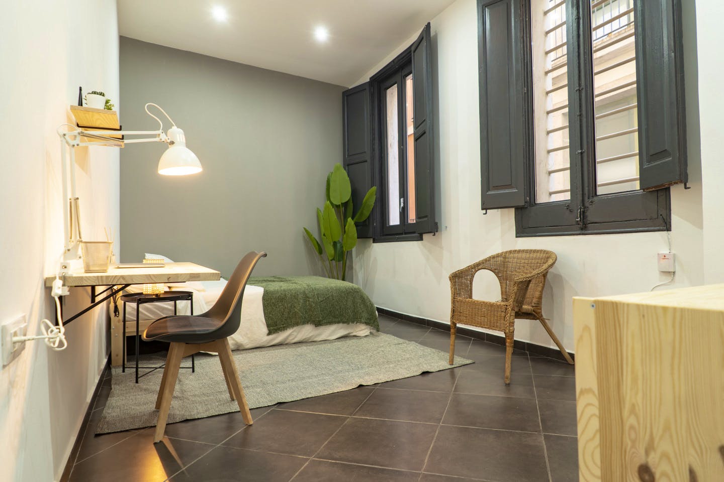 Stunning Designer Coliving in Ciutat Vella with Rooftop Views and Historic Charm