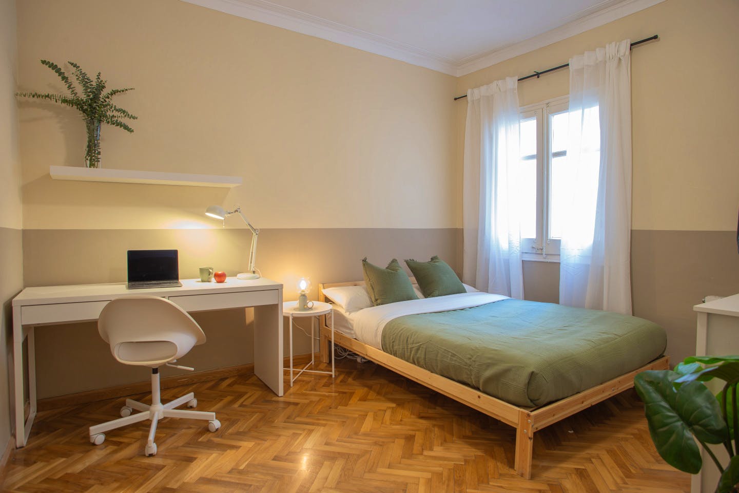 Elegant Coliving Space in Prime Sant Gervasi with Scenic Surroundings