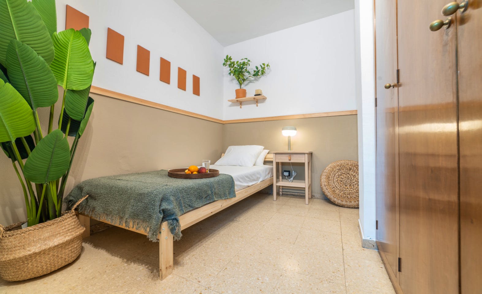 Stylish Wabi-Sabi Coliving Flat with Private Balconies in Authentic Sant Andreu