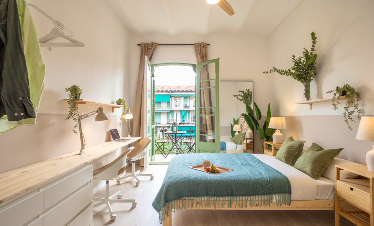 Modern Coliving Oasis with Vintage Charm in Authentic Sant Andreu