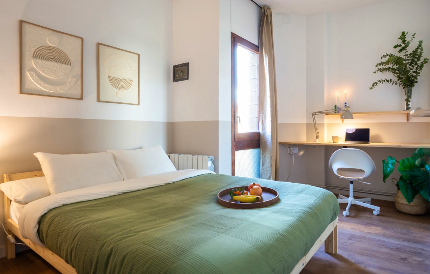 Brightly Renovated Coliving Space with Scenic Views in Elegant Sarrià-Sant Gervasi