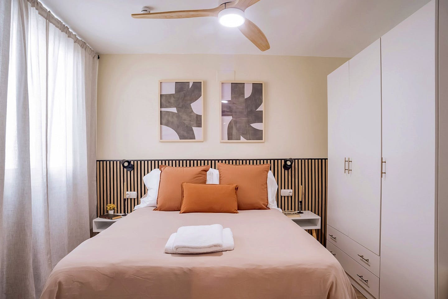 Renovated & Stylish apartment in El Born