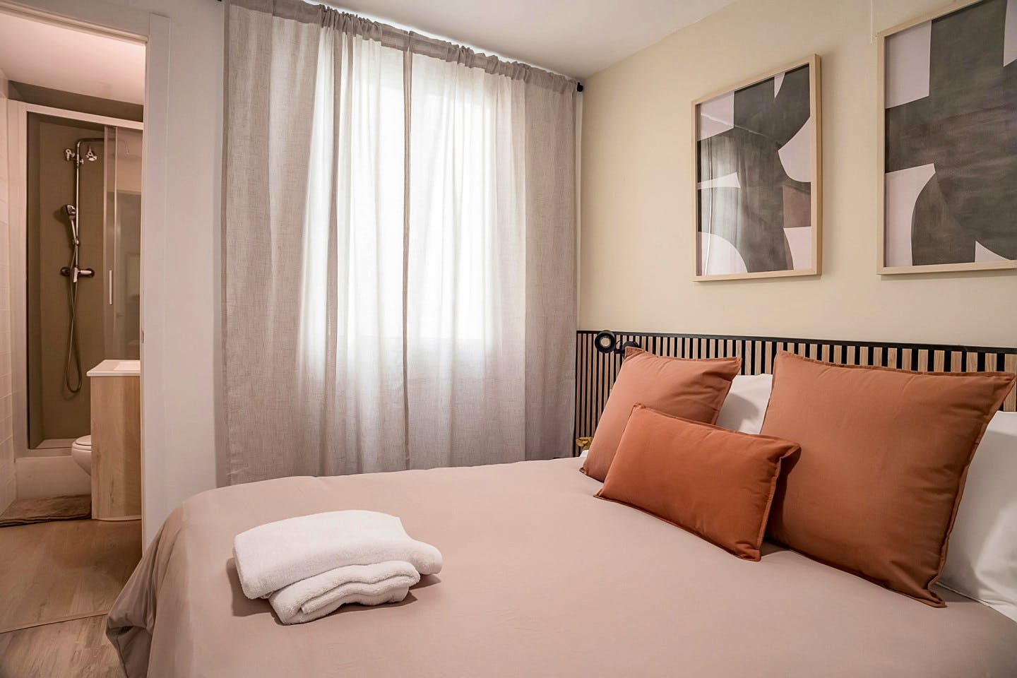 Renovated & Stylish apartment in El Born