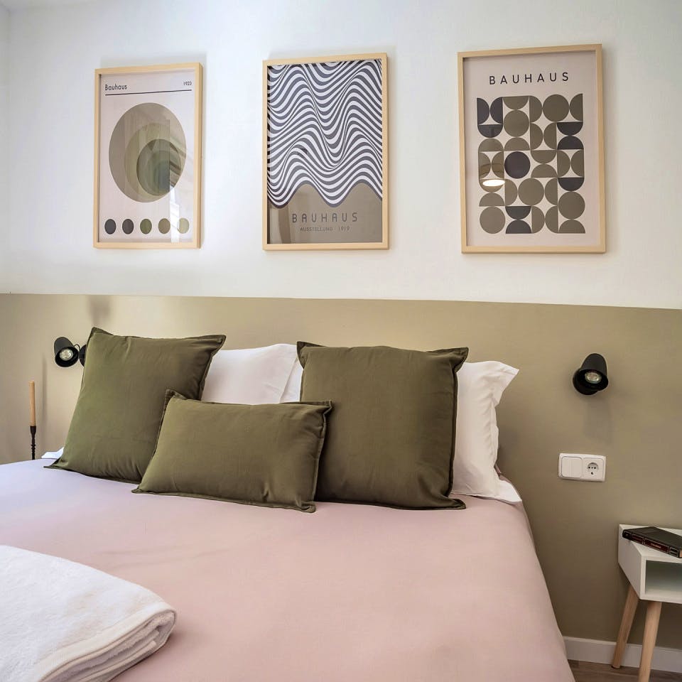 Renovated & Stylish apartment in El Born