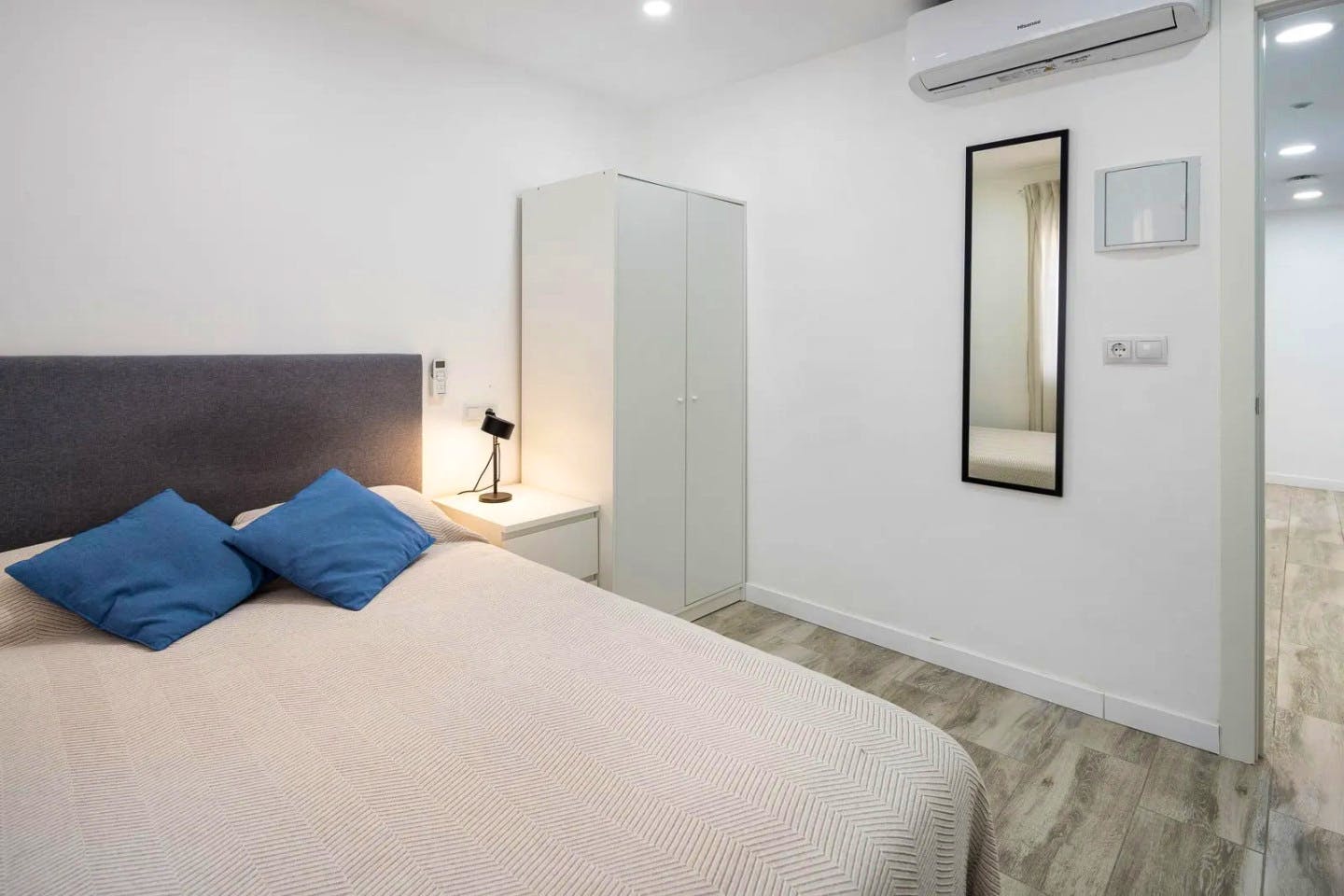 Vibrant Coliving Community in Cruz de Humilladero with All-Inclusive Comfort and Events