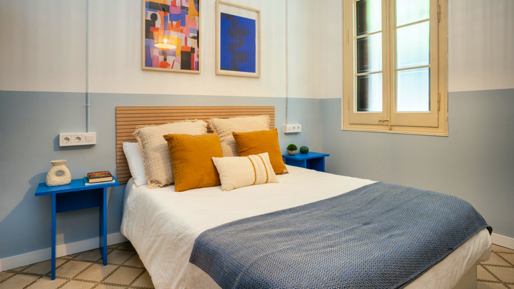 Modern apartment located in the charming and vibrant neighborhood of Gràcia