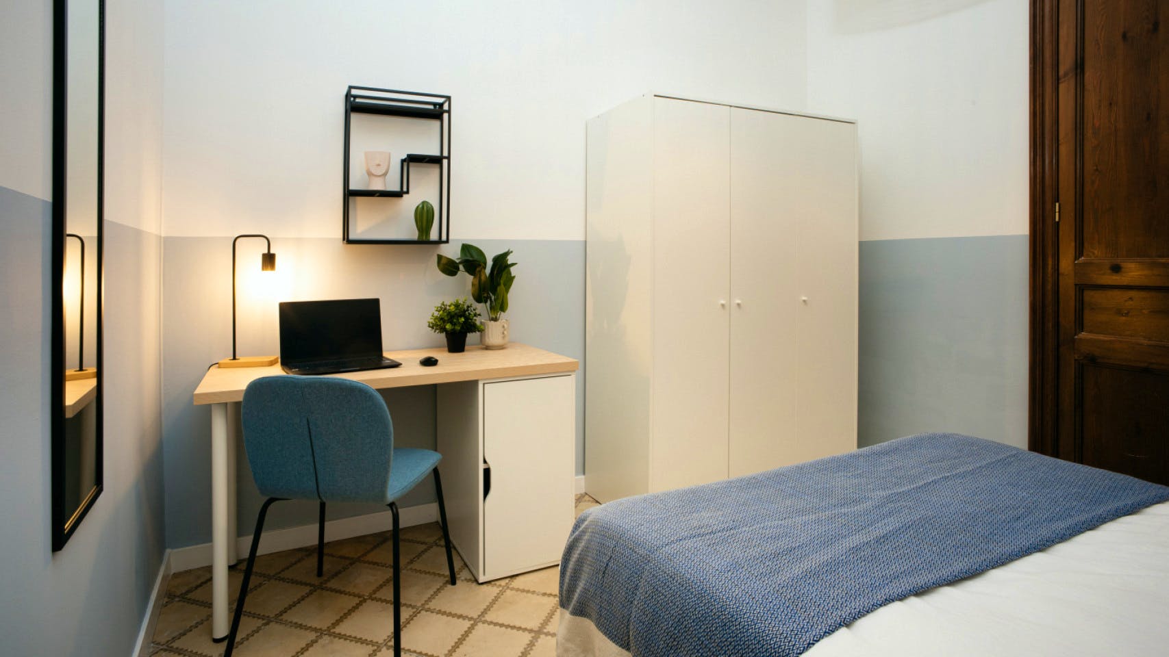 Modern apartment located in the charming and vibrant neighborhood of Gràcia