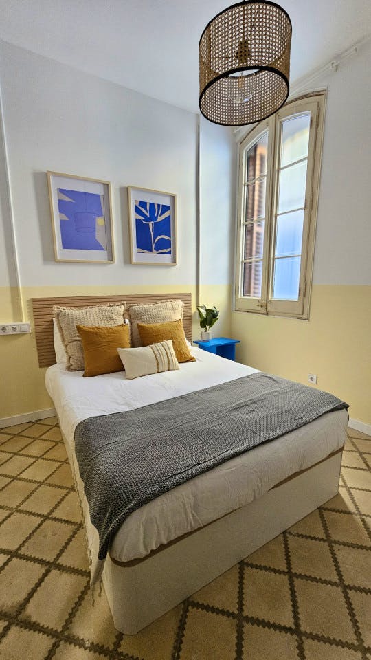 Modern apartment located in the charming and vibrant neighborhood of Gràcia