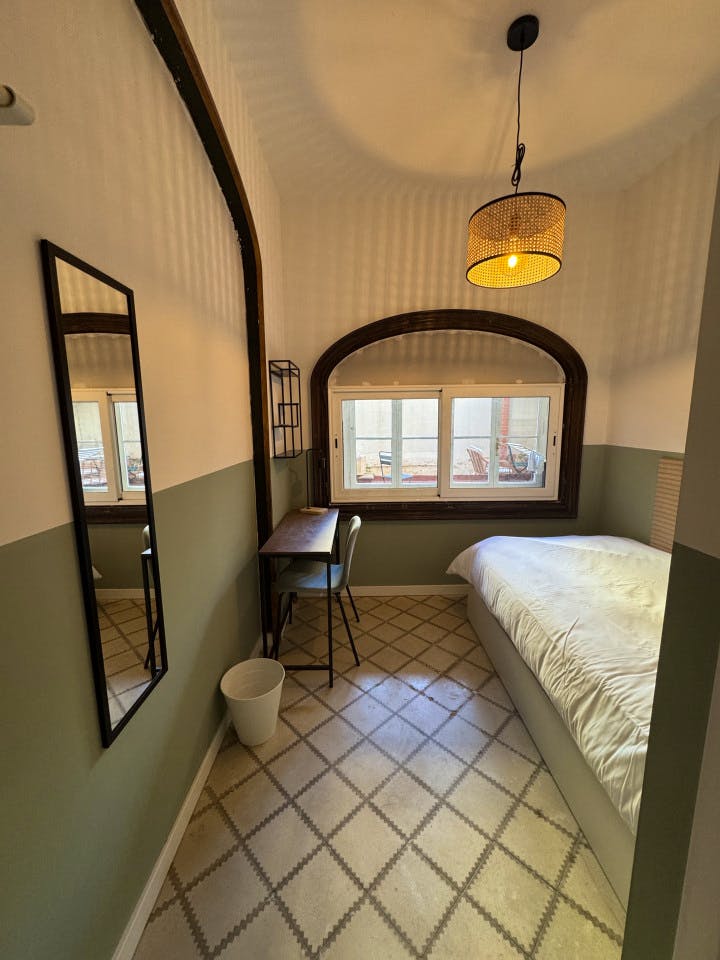 Modern apartment located in the charming and vibrant neighborhood of Gràcia