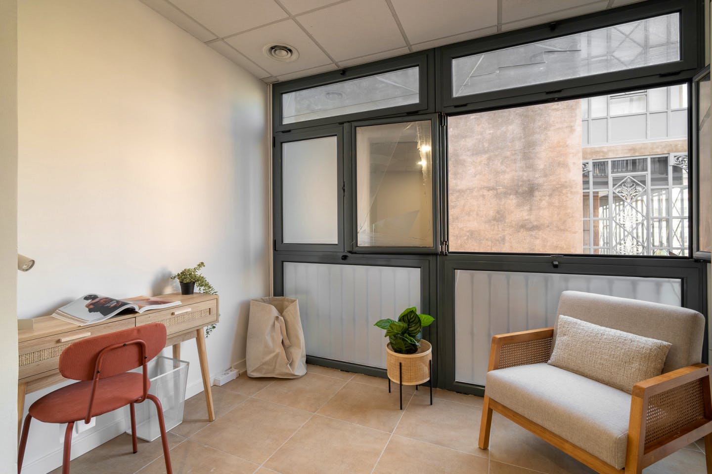 Modern and Vibrant Coliving in Central L'Eixample, Barcelona