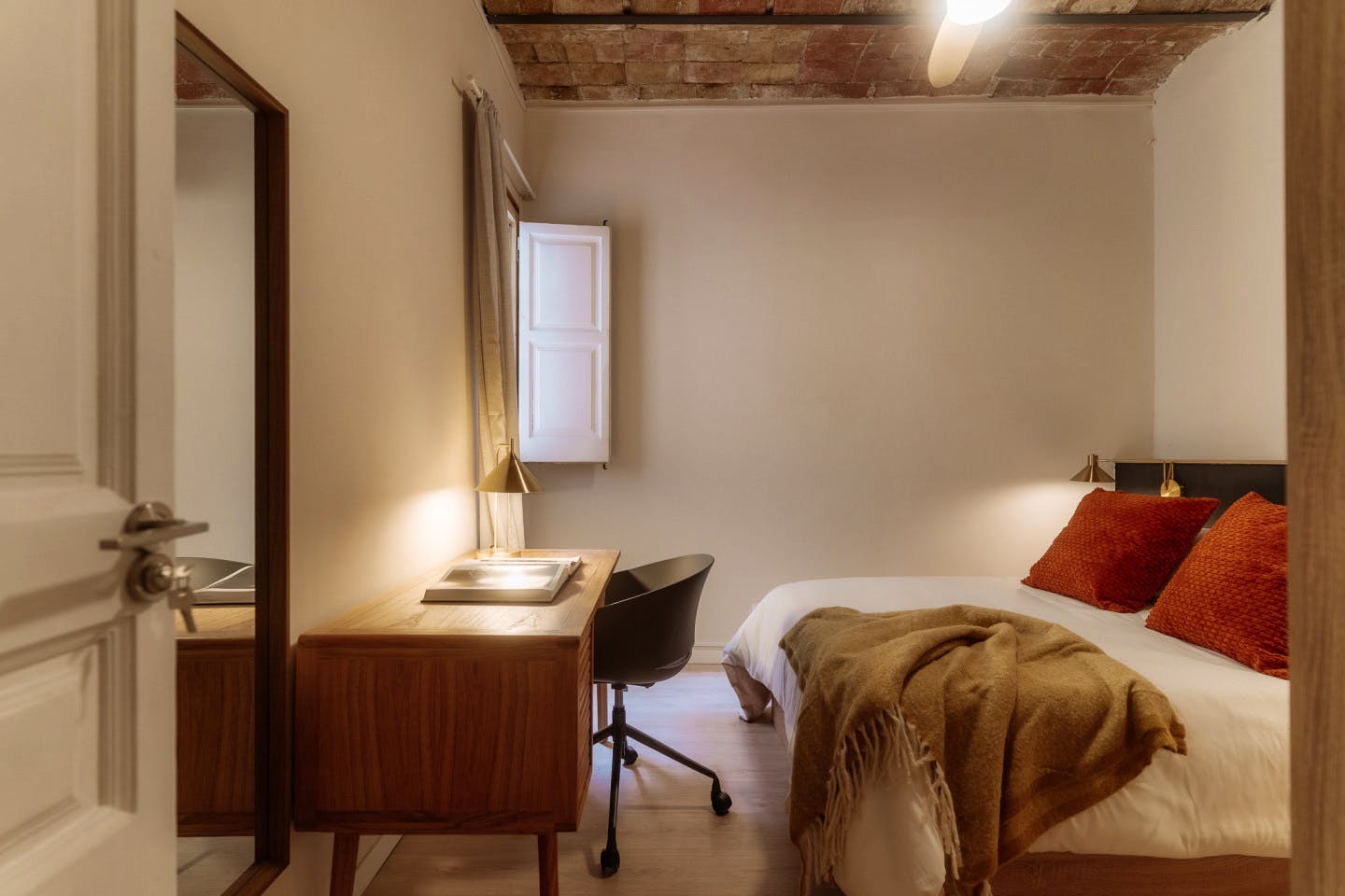 Beautifully Renovated Coliving in the Heart of Vibrant Ciutat Vella