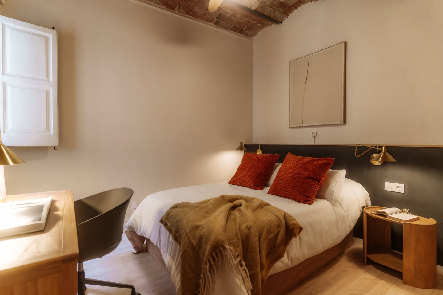 Beautifully Renovated Coliving in the Heart of Vibrant Ciutat Vella