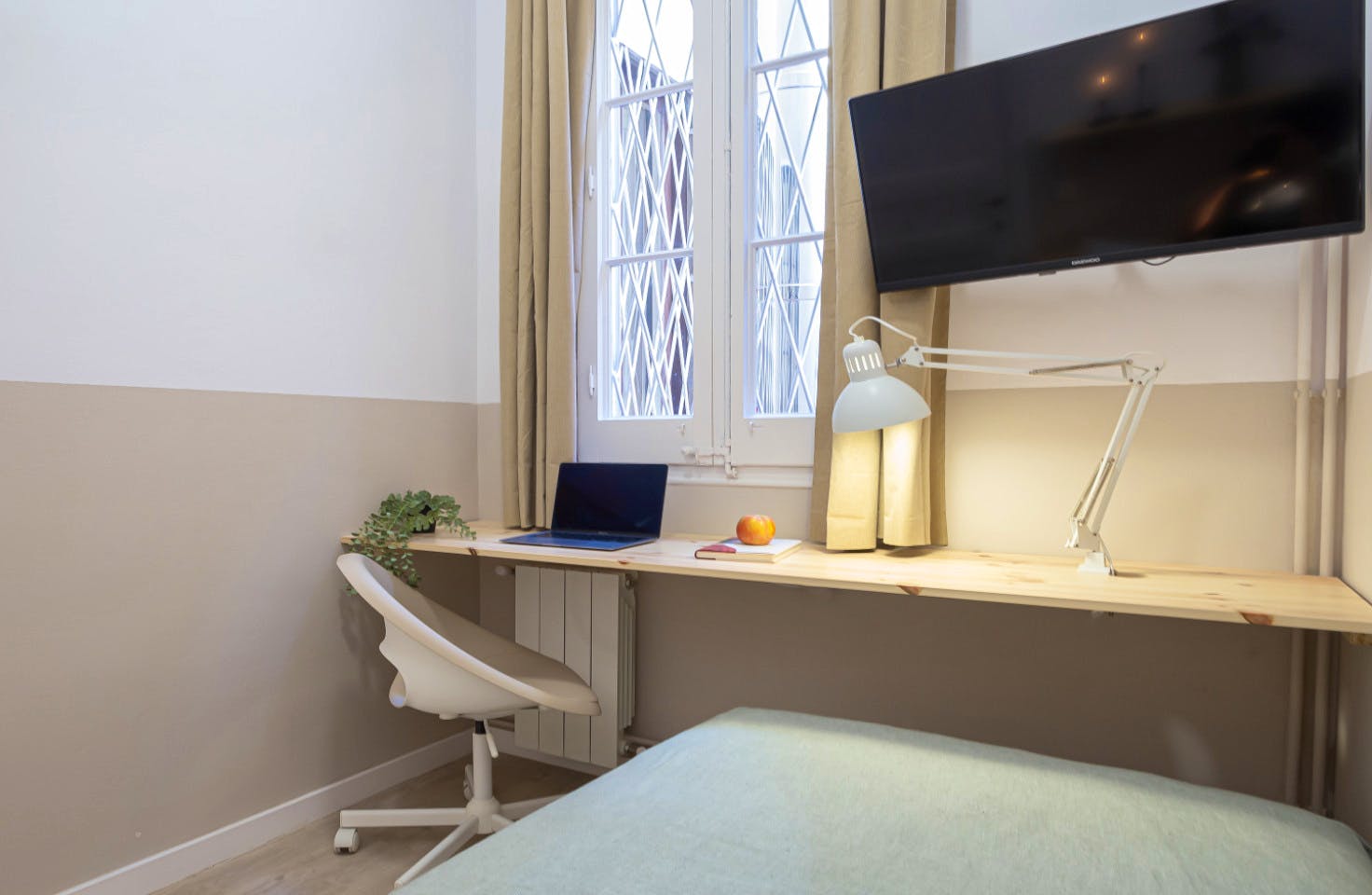 Bright Designer Flat in Historic Sant Andreu Neighborhood